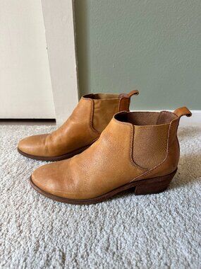 Frye Carson Chelsea Boots
